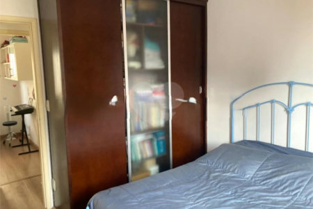 Casa à venda com 3 quartos, sendo 1 suíte, no condomínio Villa Sorrentina, São Paulo - SP