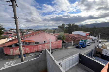 Casa à venda com 3 quartos, sendo 2 suítes, em Vila Suissa, Mogi das Cruzes, SP