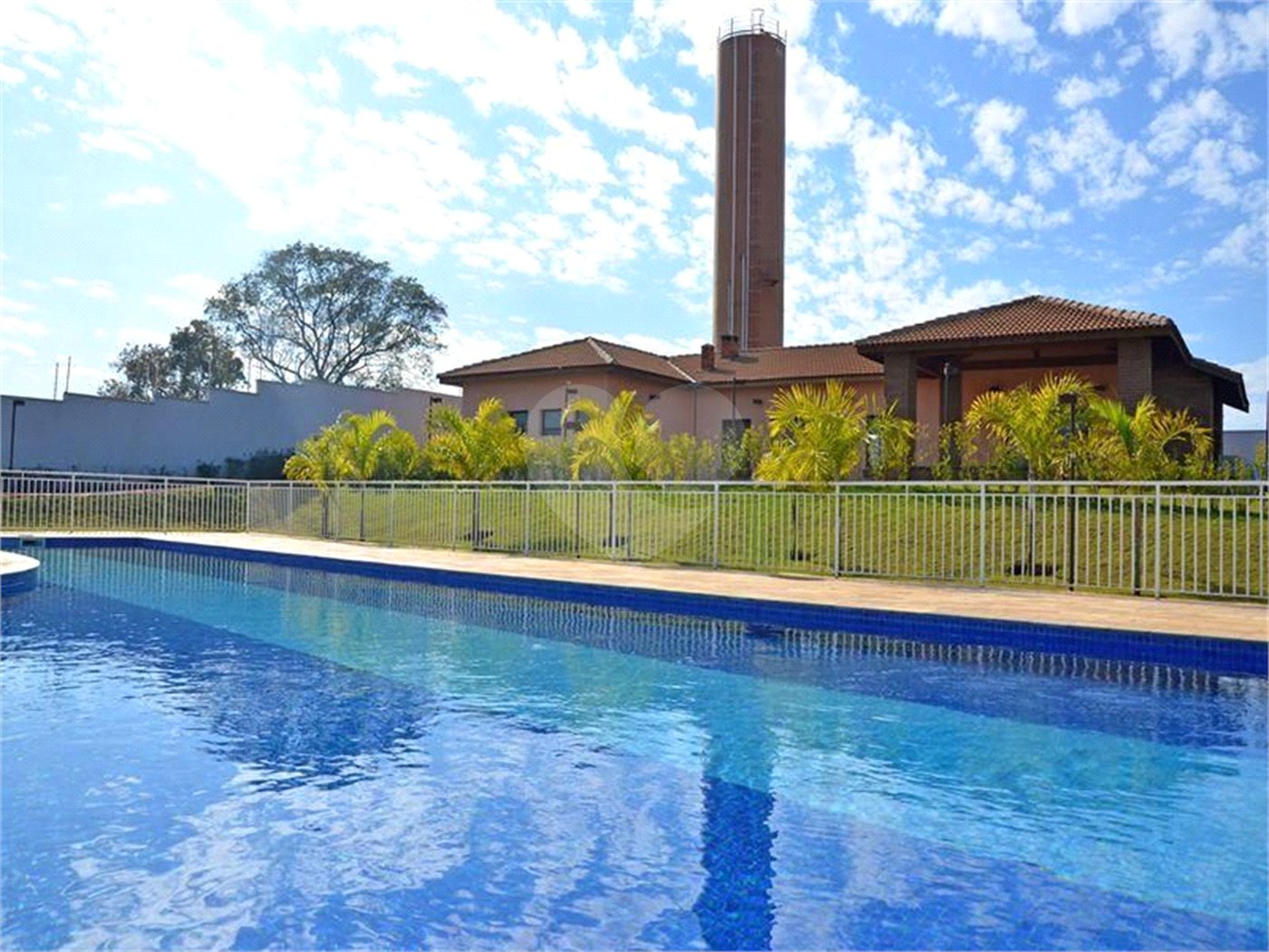 Casa à venda ou para alugar com 4 quartos, sendo 1 suíte, no condomínio Mirante dos Ipês, Salto - SP