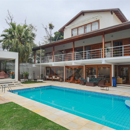 Casa à venda com 6 suítes em Jardim Cordeiro, São Paulo, SP