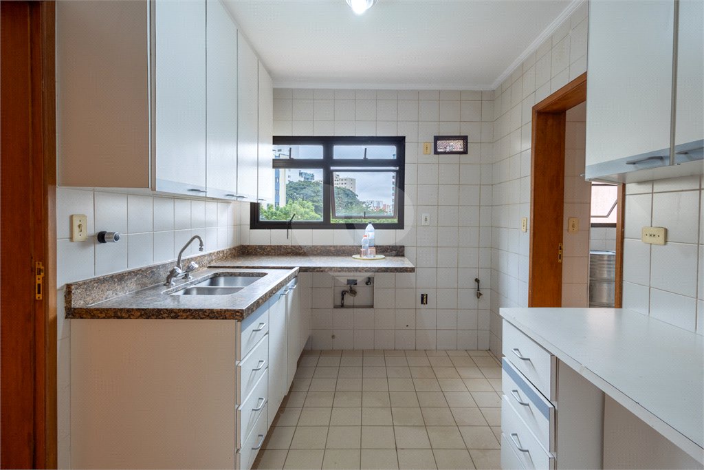Apartamento à venda com 4 quartos, sendo 3 suítes,  em Jardim Monte Kemel, São Paulo, SP