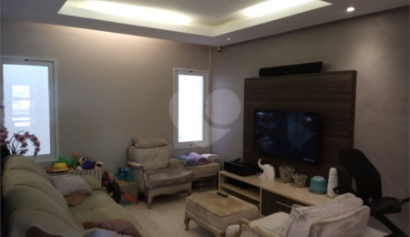 Casa à venda com 3 quartos, sendo 1 suíte,  em Vila Guilherme, São Paulo, SP