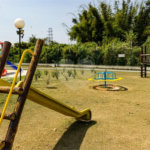 casa térrea, recém construida, 3 dormitórios sendo 1 suíte, 2 vagas de garagem, piscina e espaço gourmet