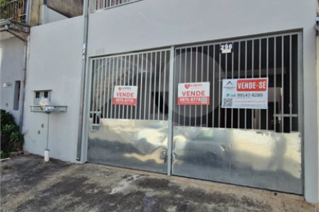 Sobrado à venda com 4 quartos, sendo 1 suíte, em Jardim Hubert, Indaiatuba, SP