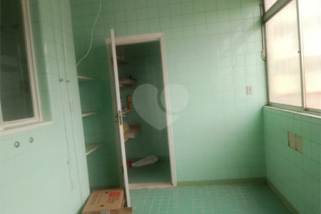 Apartamento à venda com 4 quartos, sendo 1 suíte, em República, São Paulo, SP