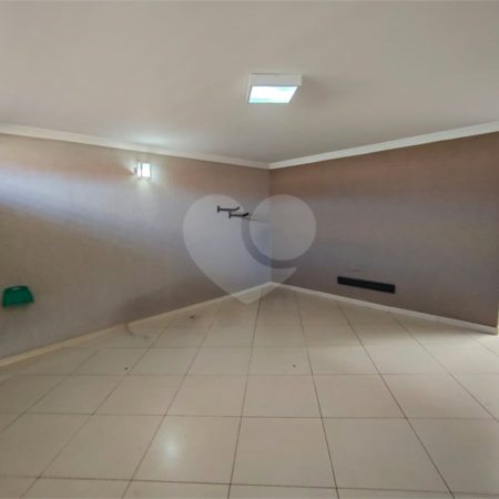 Sobrado à venda ou para alugar com 3 quartos, sendo 1 suíte,  em Jardim Itália, Itapetininga, SP