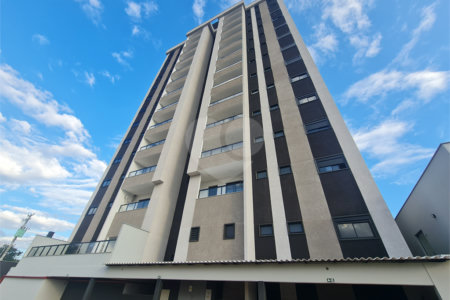 Apartamento à venda com 3 quartos, sendo 1 suíte,  em Jardim Refúgio, Sorocaba, SP