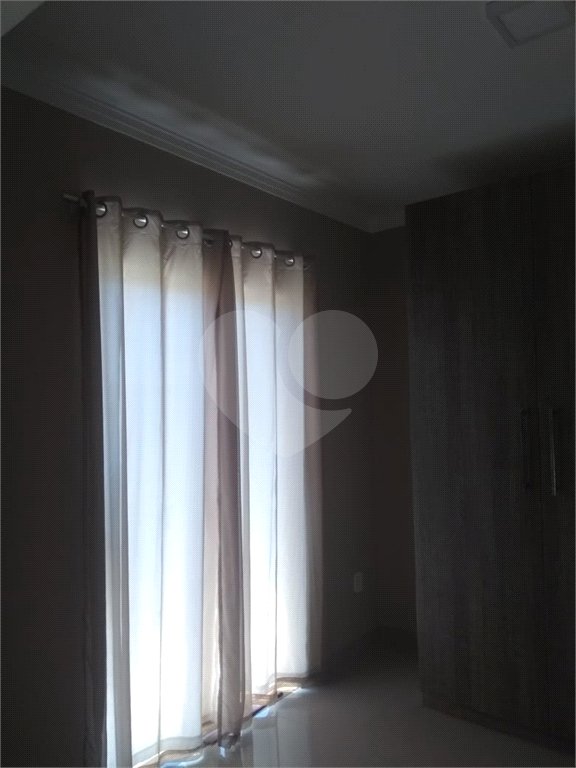Casa à venda com 3 quartos, sendo 2 suítes,  no condomínio Vale do Sol, Bom Jesus dos Perdões - SP