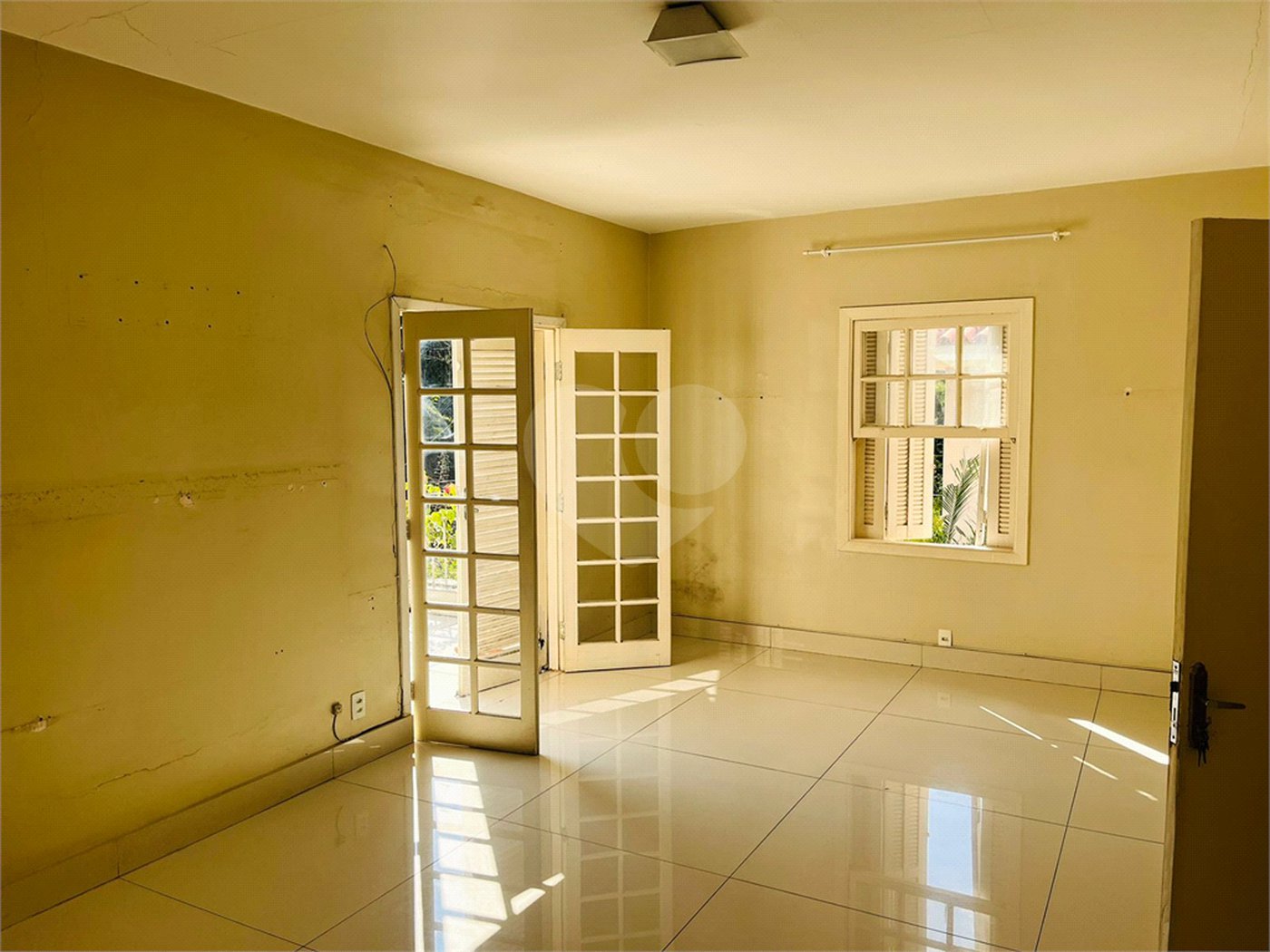 Casa à venda com 4 quartos, sendo 1 suíte, em Jardim São Bento, São Paulo, SP