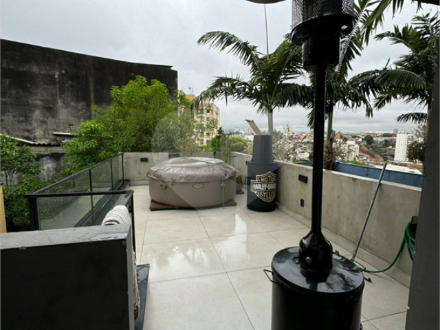 Casa à venda com 3 quartos, sendo 1 suíte,  no condomínio Residencial Vegas, São Paulo - SP