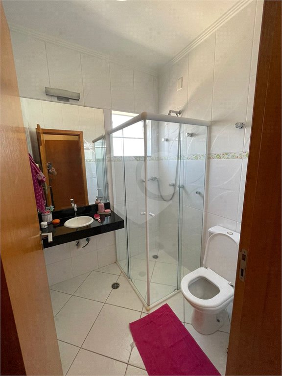Casa à venda com 4 suítes no condomínio Aruã Lagos, Mogi das Cruzes - SP
