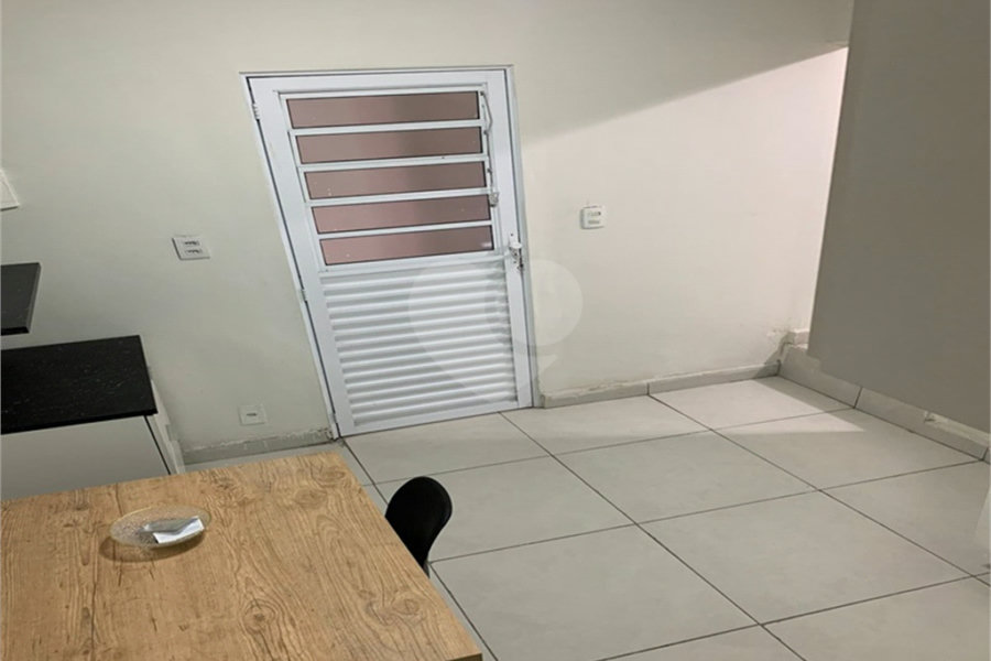 Sobrado à venda com 4 quartos no Brasilândia, São Paulo, SP