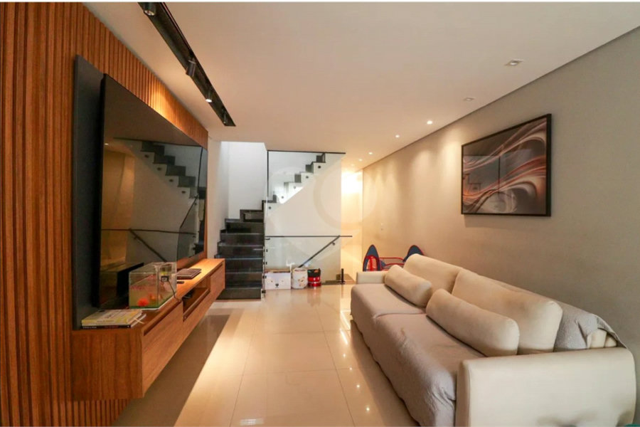 Casa à venda com 3 quartos, sendo 1 suíte, no condomínio Smile View, São Paulo - SP