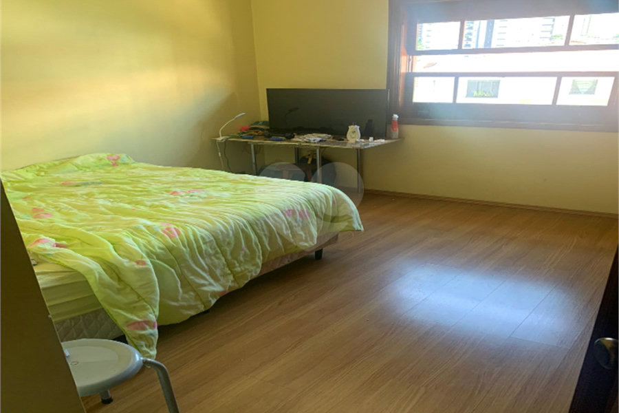 Sobrado à venda com 4 quartos em Santana, São Paulo, SP