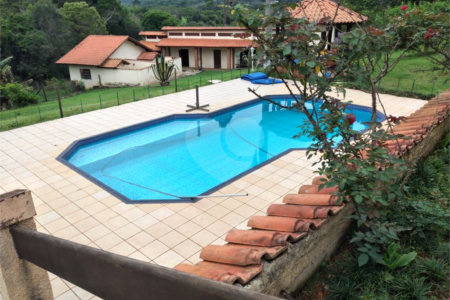 Chácara à venda com 4 quartos, sendo 3 suítes, em Ibiúna, Ibiúna, SP