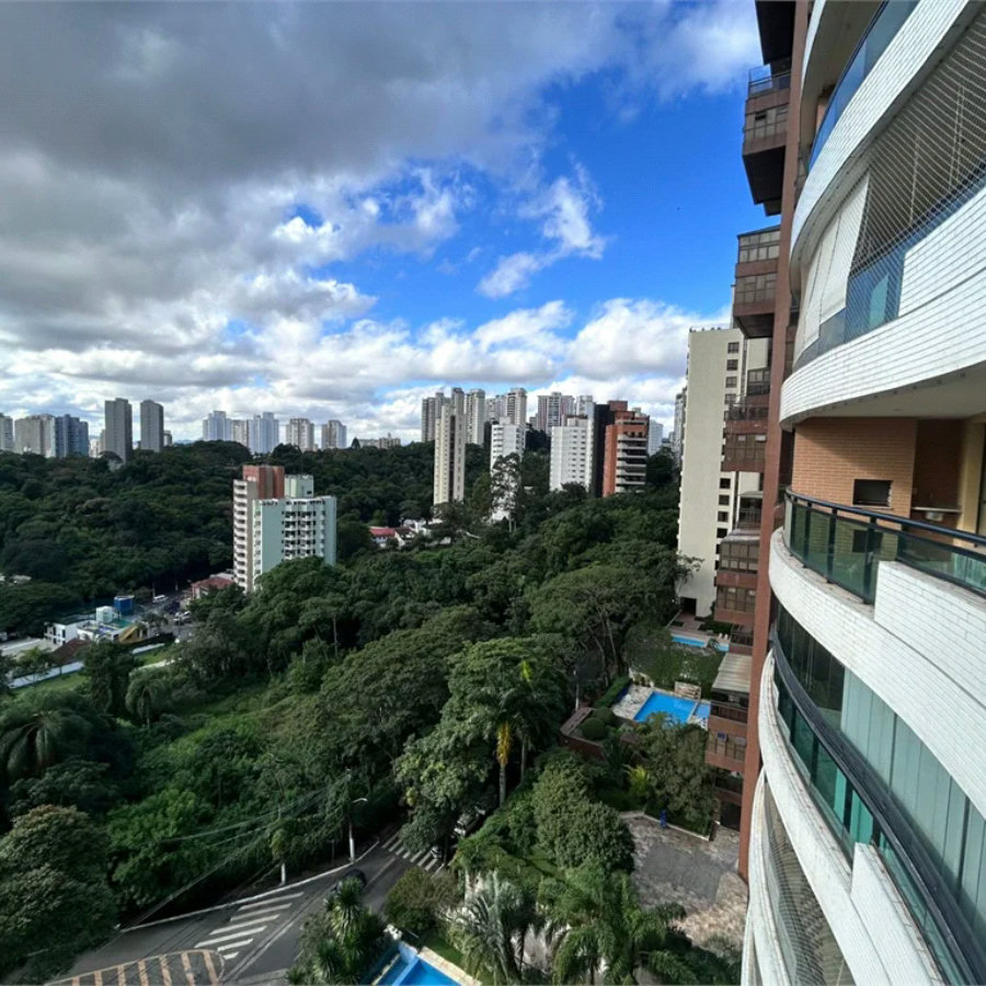 Apartamento à venda com 3 suítes em Vila Suzana, São Paulo, SP