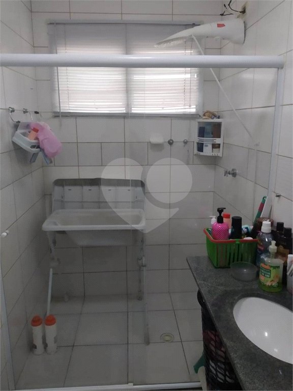Casa à venda com 3 quartos, sendo 1 suíte,  no condomínio Village St. Louis, São Paulo - SP