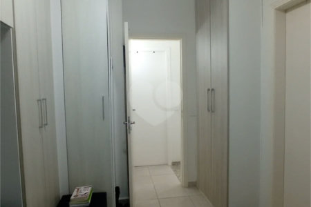 Casa à venda com 2 suítes no condomínio Residencial Pavoni I, São Paulo - SP