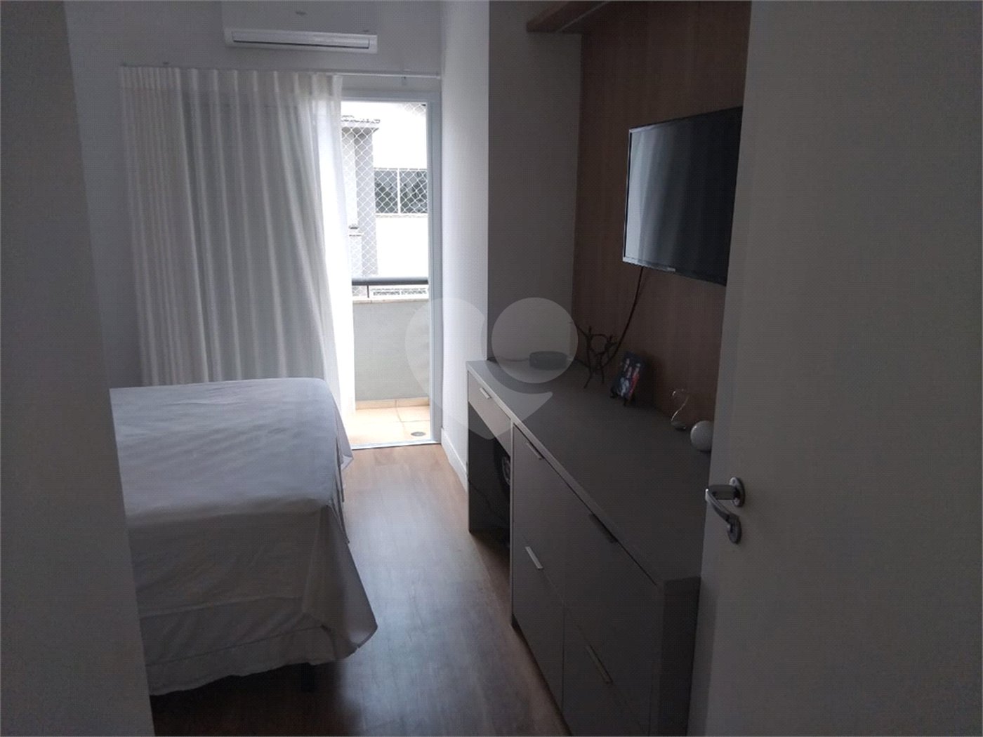 Casa à venda com 4 quartos, sendo 1 suíte,  no condomínio Vivaldi, Mogi das Cruzes - SP
