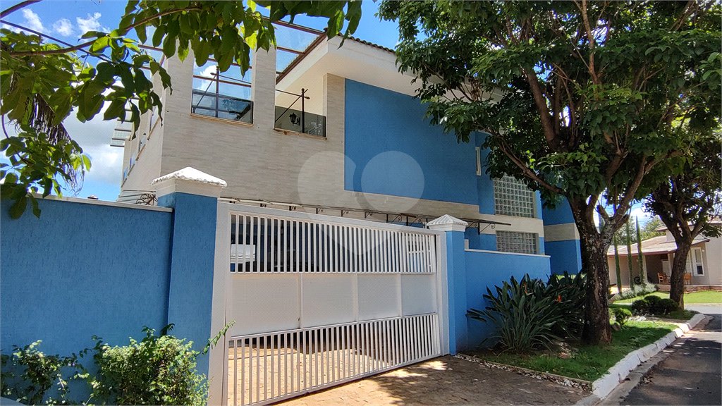 Casa à venda com 3 suítes no condomínio Parque do Varvito, Itu - SP