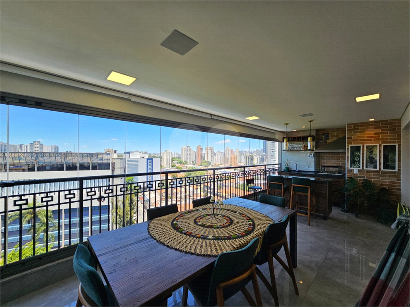 Apartamento à venda com 3 quartos, sendo 1 suíte, em Chácara Santo Antônio, São Paulo, SP