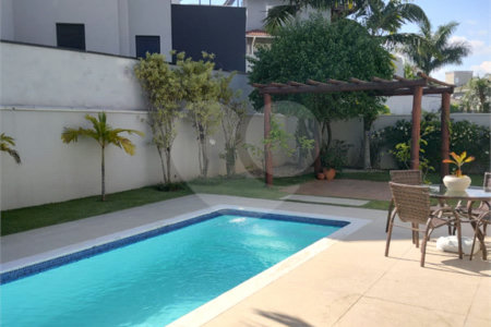 Casa à venda com 3 suítes no condomínio Reserva dos Vinhedos, Louveira - SP