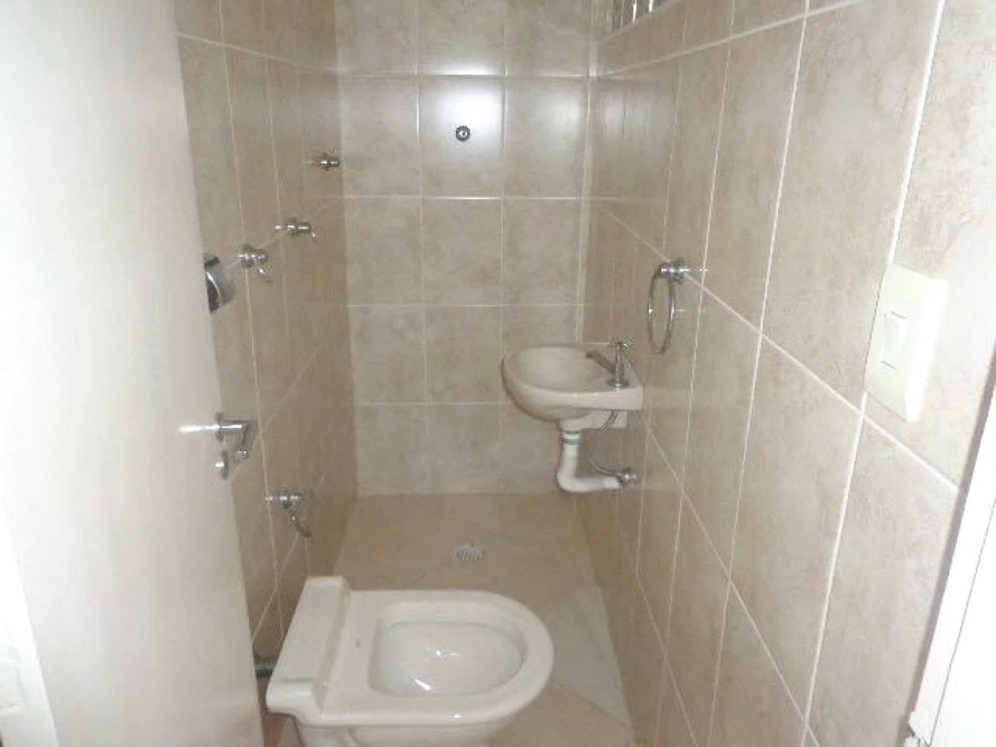 Casa à venda com 3 quartos, sendo 1 suíte, em Jardim Bonfiglioli, São Paulo, SP