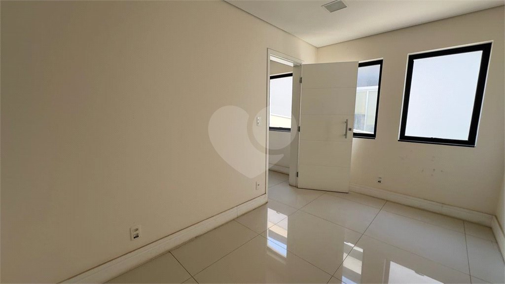 Casa à venda com 6 quartos, sendo 3 suítes, no condomínio Jardim Vila Paradiso, Indaiatuba - SP