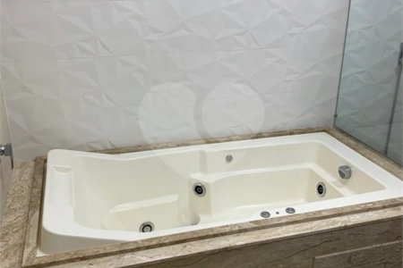 Casa Térrea à venda com 3 quartos, sendo 2 suítes, em Parque Vitória, São Paulo, SP