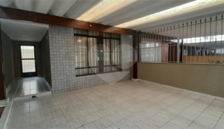 Sobrado à venda com 3 quartos, sendo 1 suíte,  em Tremembé, São Paulo, SP