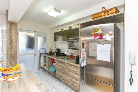 Apartamento à venda com 2 quartos, sendo 1 suíte,  em Bosque da Saúde, São Paulo, SP