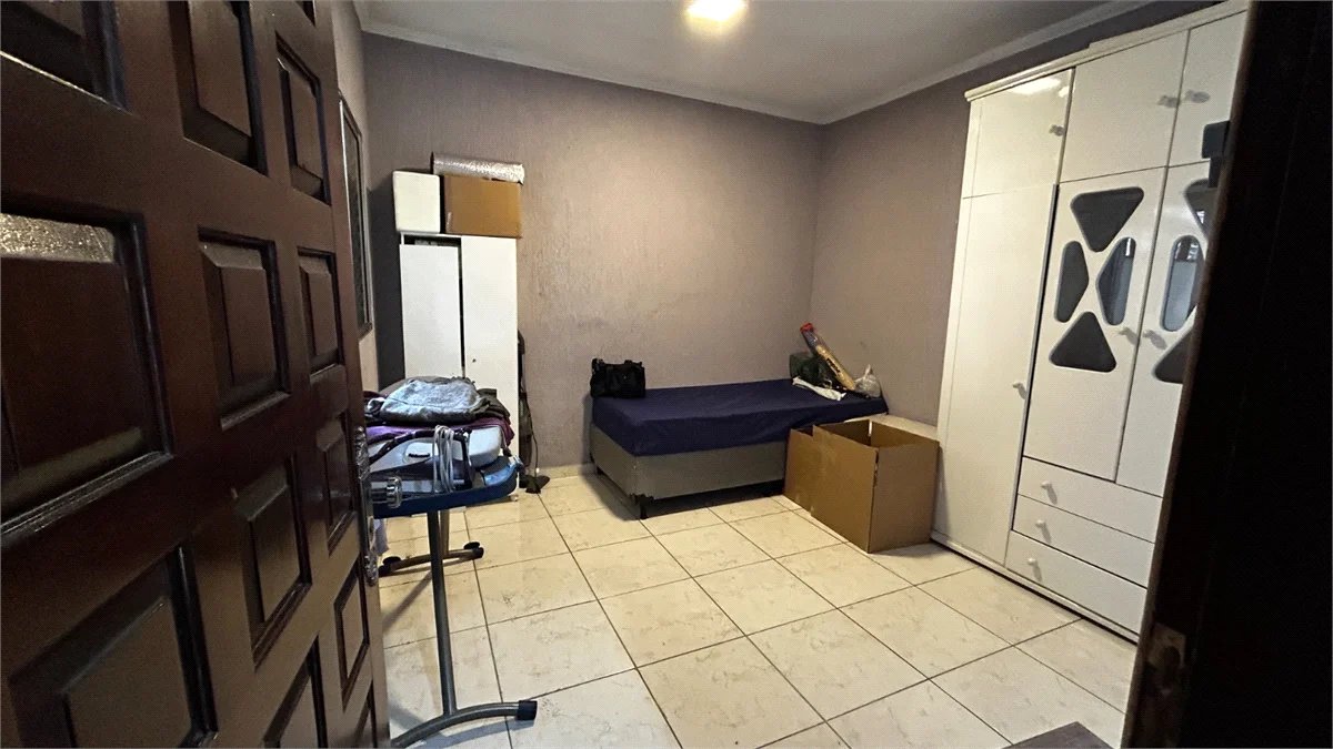 Sobrado à venda com 3 quartos, sendo 2 suítes, em Cidade São Francisco, São Paulo, SP
