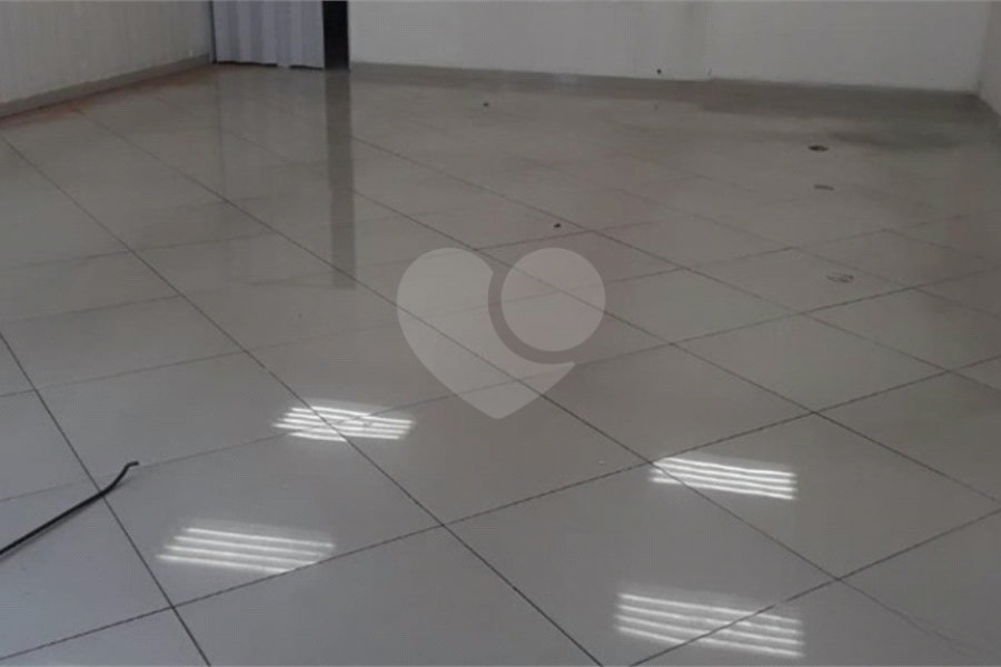 Prédio à venda em Vila Linda, Santo André, SP