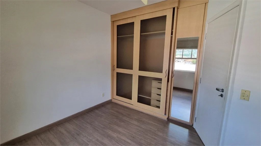 Casa à venda com 3 quartos, sendo 1 suíte, no condomínio Residencial Villagio, São Paulo - SP
