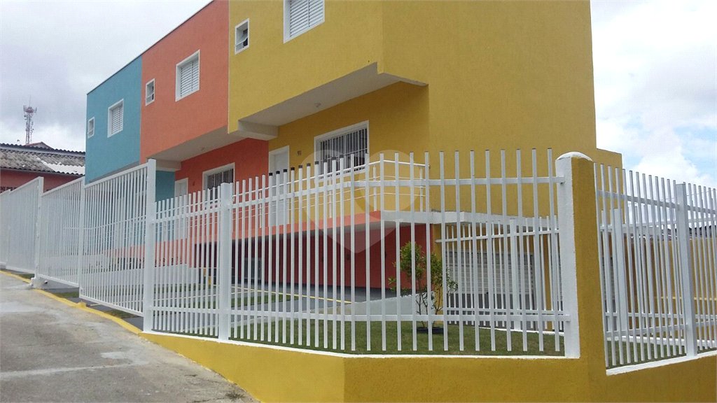 Villagio à venda com 2 suítes em Loteamento Municipal Brás Cubas, Mogi das Cruzes, SP