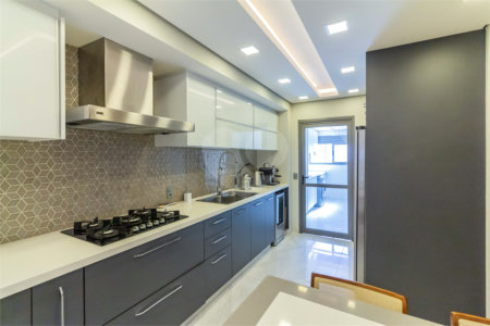 Apartamento à venda com 3 suítes em Vila Gumercindo, São Paulo, SP