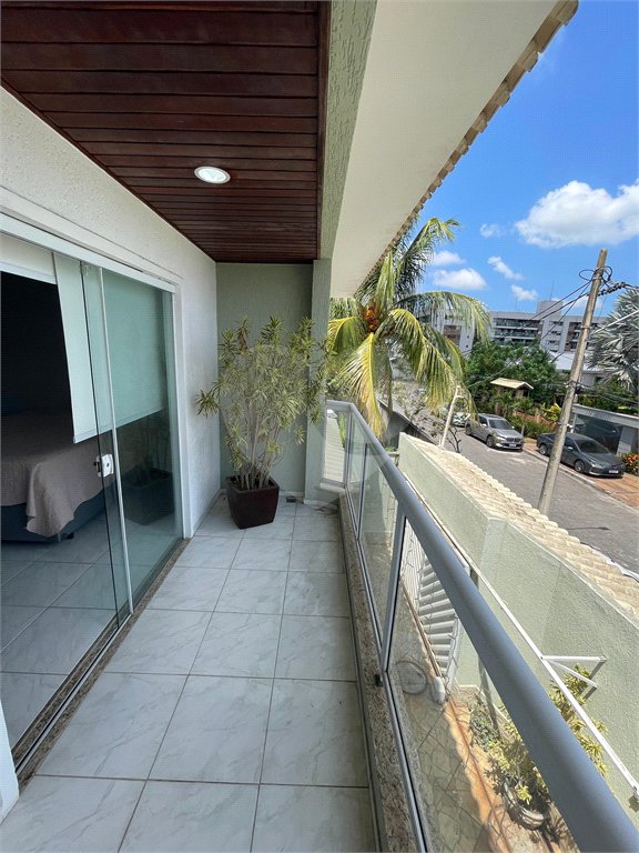 Casa à venda com 5 quartos, sendo 1 suíte, no condomínio Residencial Green Ville, Rio de Janeiro - RJ