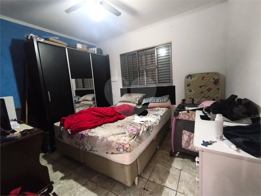 Sobrado à venda com 8 quartos, sendo 2 suítes, em Parada Inglesa, São Paulo, SP