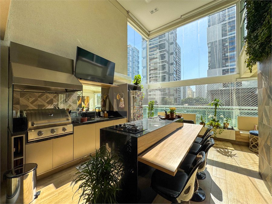 Apartamento à venda com 3 suítes em Brooklin, São Paulo, SP