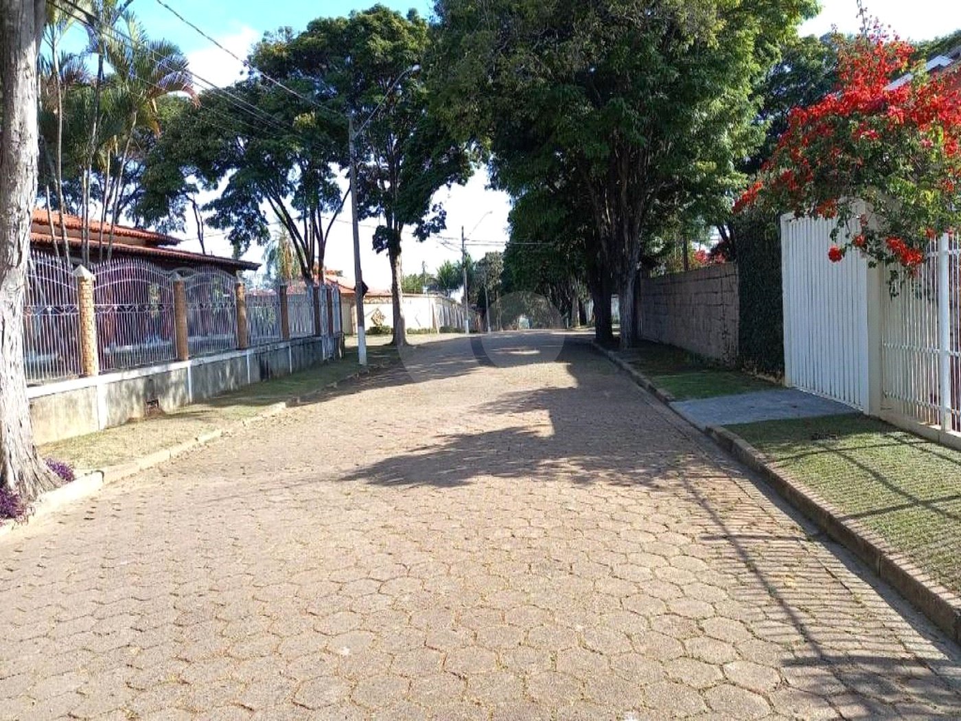 Casa à venda com 3 quartos, sendo 1 suíte,  em Bosque, Vinhedo, SP