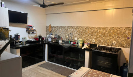 Sobrado à venda com 4 quartos, sendo 1 suíte, em Vila Antonieta, São Paulo, SP