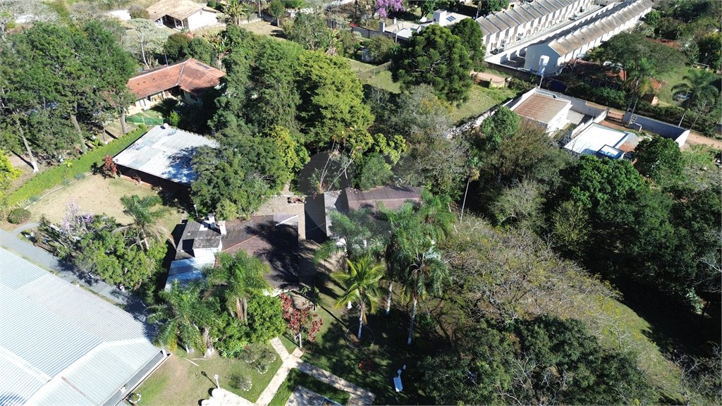 Chácara à venda com 3 quartos, sendo 2 suítes, em Jardim Estância Brasil, Atibaia, SP