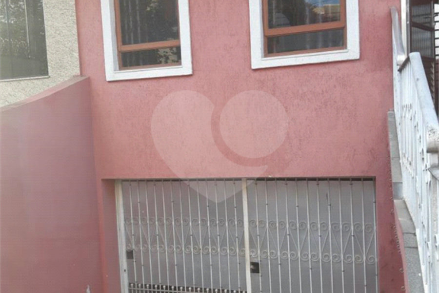 Sobrado à venda com 3 quartos, sendo 1 suíte, em Jardim Cachoeira, São Paulo, SP