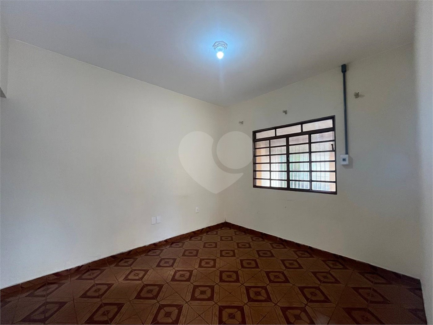 Casa à venda com 1 suíte em Vila Carolina, Itapetininga, SP