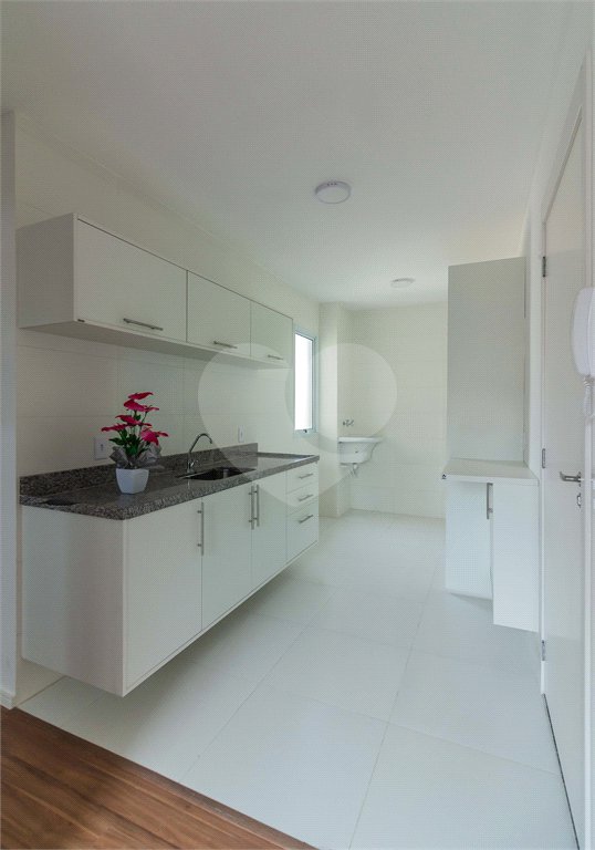 Casa à venda com 2 quartos no condomínio Severa, São Paulo - SP