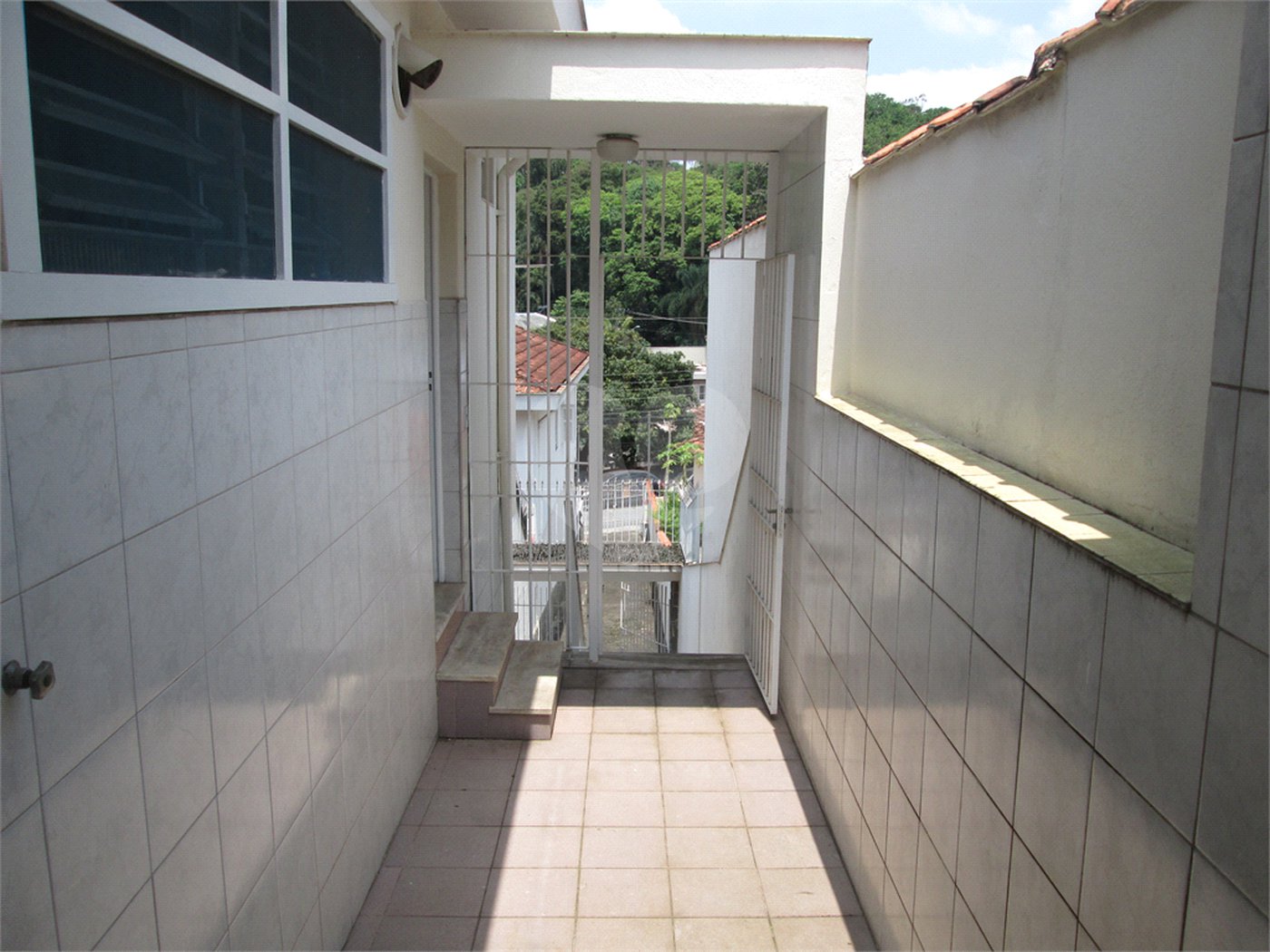 Sobrado à venda com 3 quartos em Horto, São Paulo, SP
