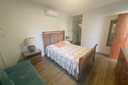 Casa em condomínio à venda com 4 quartos, sendo 2 suítes,  em Caravelas, Armação dos Búzios, RJ