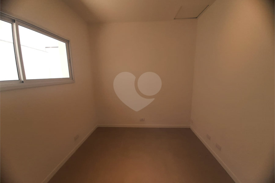 Casa Térrea à venda ou para alugar com 4 suítes em Jardim São Bento, São Paulo, SP