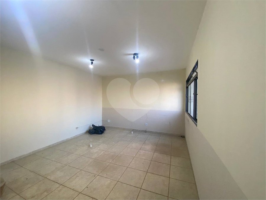 Casa à venda com 3 quartos, sendo 1 suíte, no Centro, Araraquara, SP