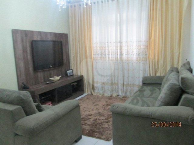 Sobrado à venda com 3 quartos, sendo 1 suíte,  em Vila Medeiros, São Paulo, SP